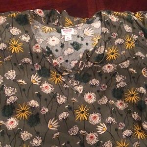 Like new women’s long sleeve top